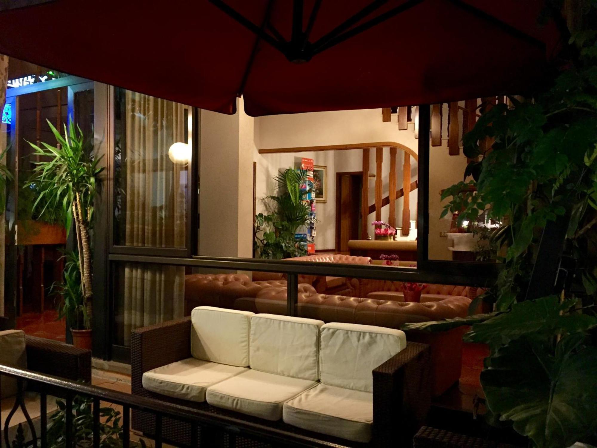 Hotel Meuble Lariana Bellaria-Igea Marina Exterior foto